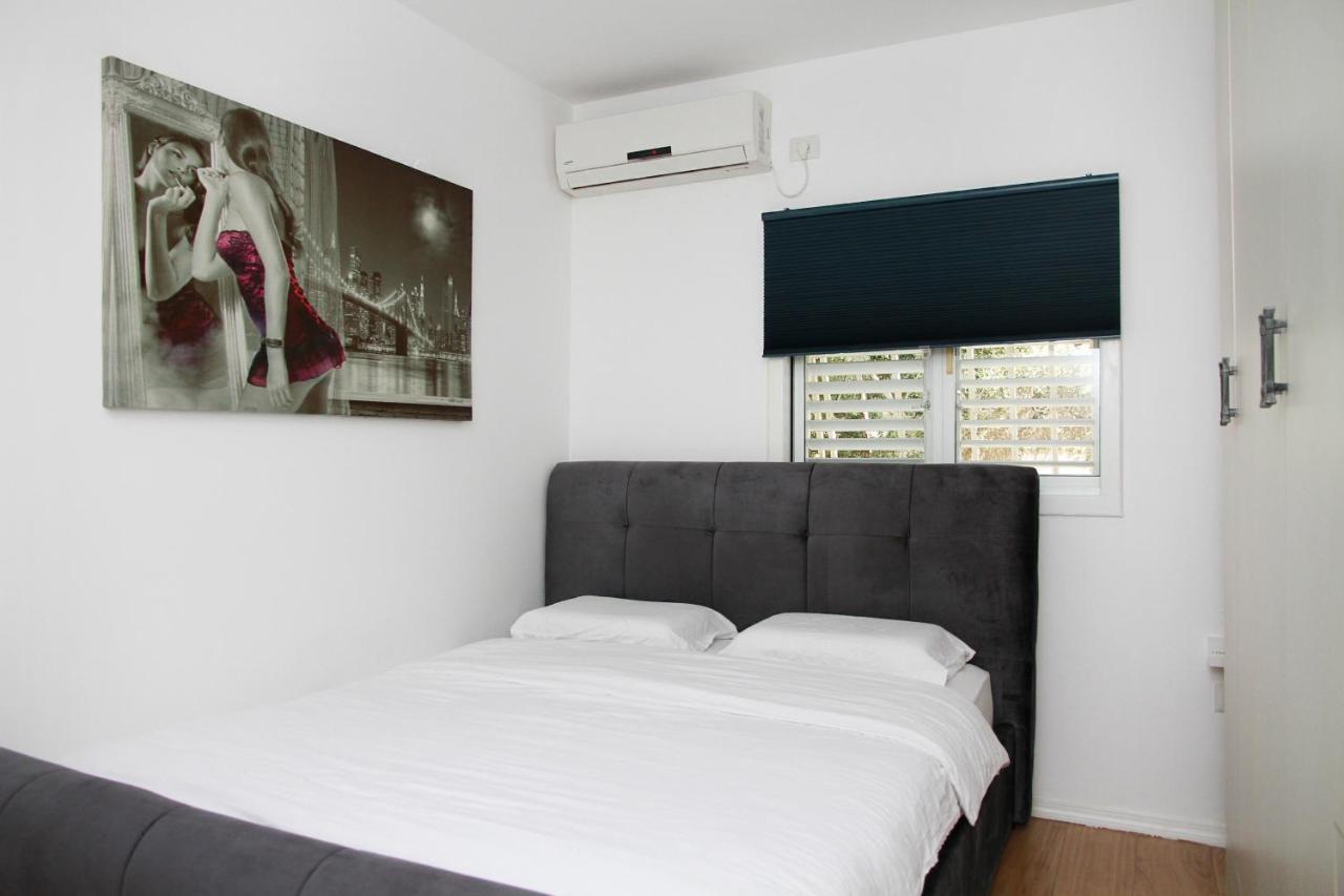 Apartments4You Betti 바트얌 외부 사진