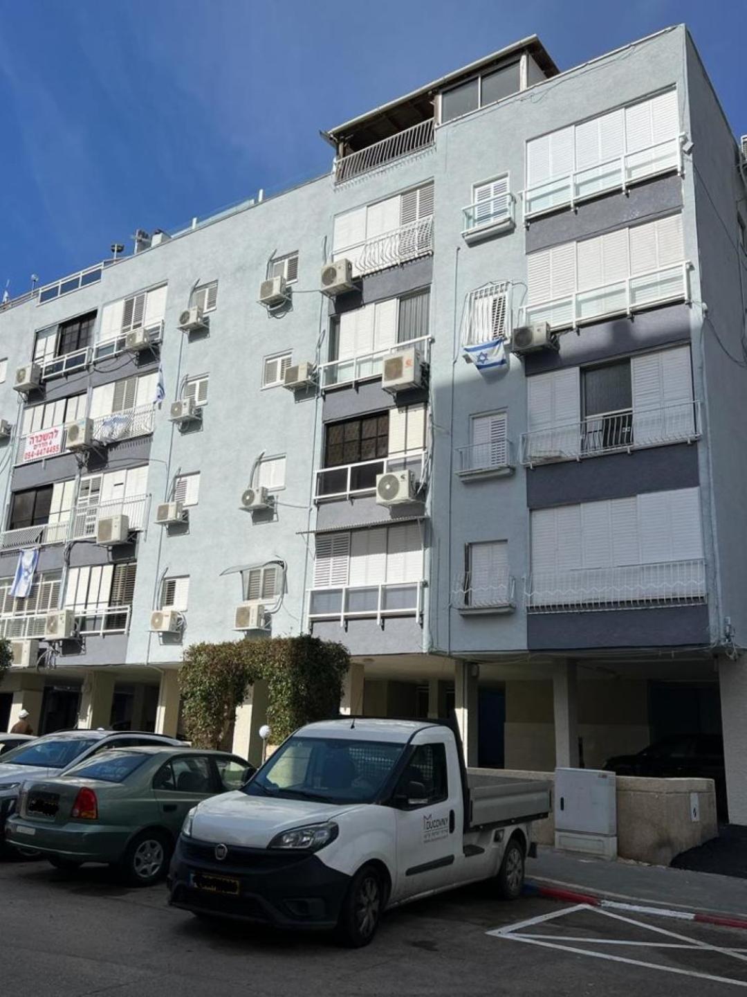 Apartments4You Betti 바트얌 외부 사진